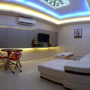 3* Hotel Golden Leaves